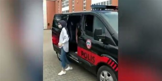YKS'ye geç kalan adayların yardımına polis ekipleri koştu