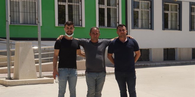 Baba ve çocukları aynı sınavda ter döktü