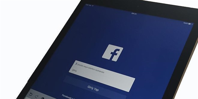 Müstehcen resminin Facebook'ta paylaşımı memurluktan atılma sebebi olamaz!