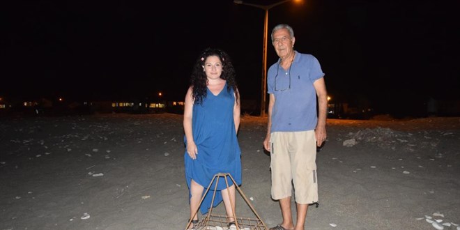 Sedef öğretmen ile emekli hakim Şahabettin amcanın caretta nöbeti