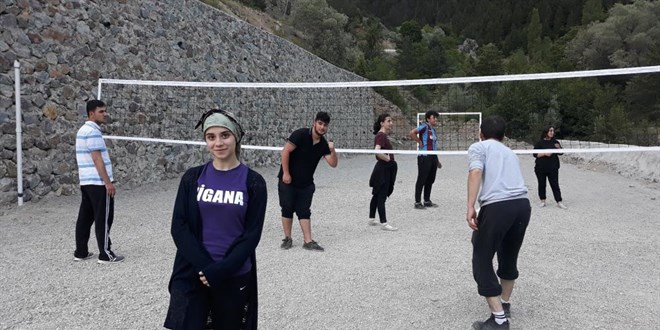 Devlet destek verdi, kendi spor tesislerini kendileri yaptılar