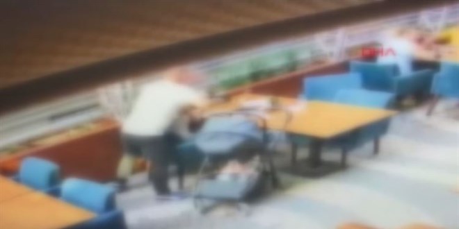 Eski eşi ile engel olmak isteyen biri kadın 2 kişiyi darbetti