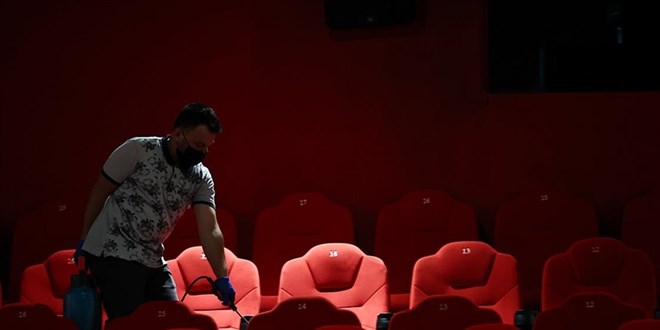 Sinema salonları misafirlerini ağırlamaya hazır