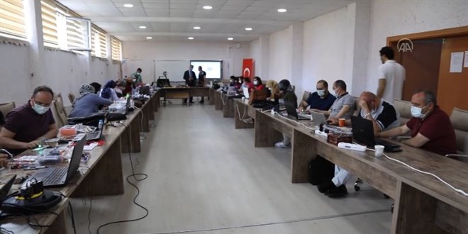Ankara'da öğretmenlere robotik kodlama kursu veriliyor