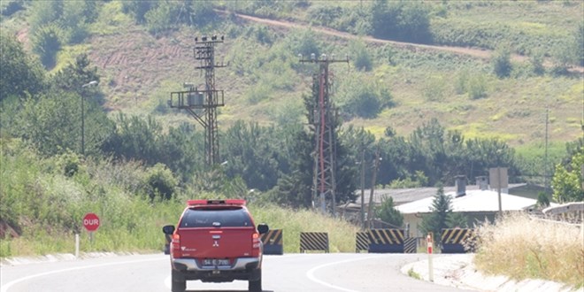 Askeri kışladaki inşaatta göçük: 2 işçi kurtarıldı