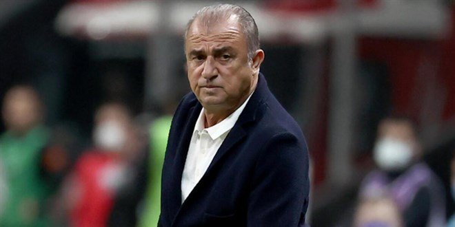 Fatih Terim'e 'hakaret içeren tezahürat' yapan kişiye dava