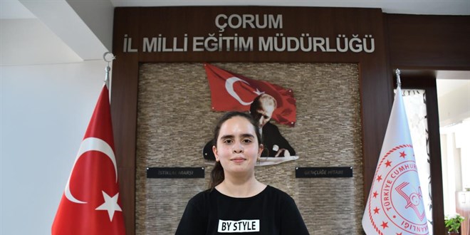 500 tam puan alan Aleyna'dan ders çalışma tavsiyesi