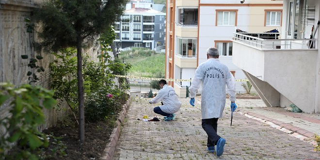 5'inci kattan düşen üniversite öğrencisi hayatını kaybetti