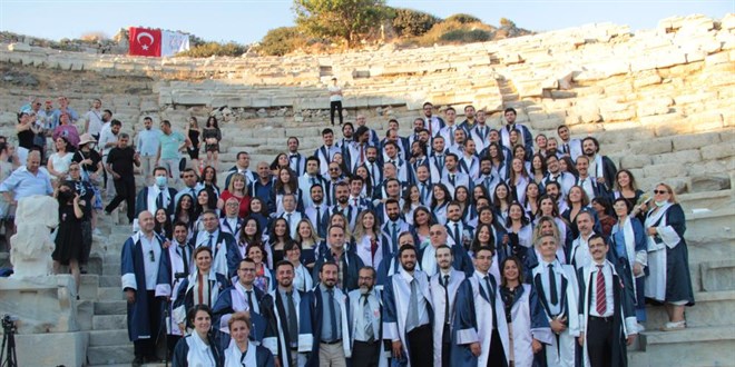 Tarihin ilk tıp okulunda 2 bin yıl sonra diploma töreni