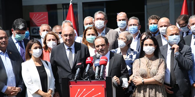 CHP'li 37 milletvekili basın açıklaması yaptı