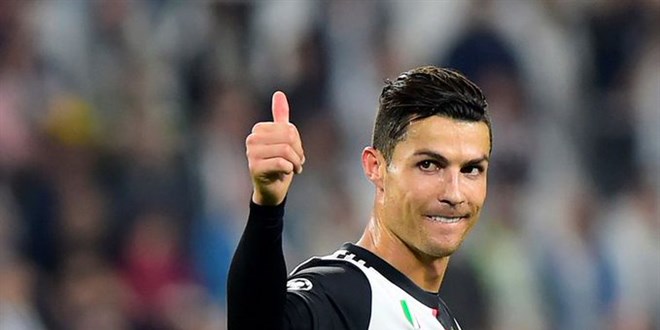 Ronaldo, Instagram zenginleri listesinde ilk sraya yerleti
