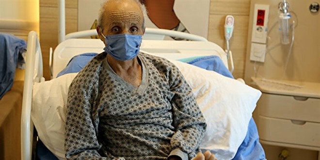 Şeker hastasının yanan ayağı kesilmekten kurtarıldı