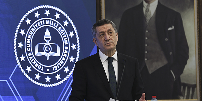 Bakan Selçuk'tan telafi eğitim açıklaması: Pazartesi başlıyor
