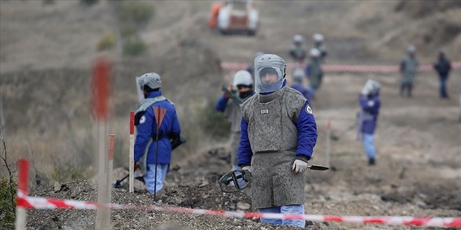 Azerbaycan, 15 kişiyi Ermenistan'a iade etti
