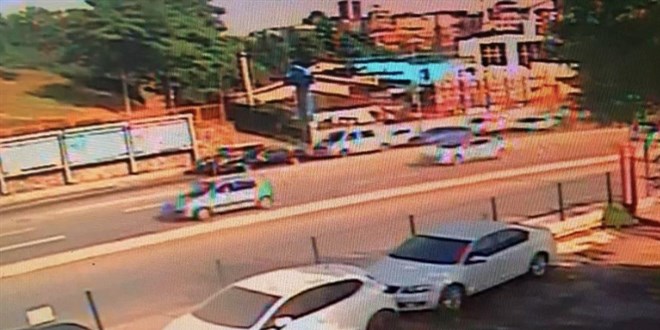 Polisle düğün konvoyu arasında nefes kesen kovalamaca