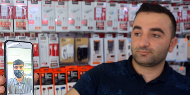 Hırsızın selfie merakı kanıt oldu