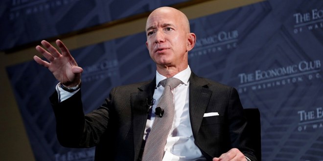 Jeff Bezos Amazon'daki grevinden ayrld... Uzaya kacak
