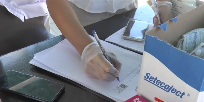 Sağlıkçılar doğu ve güneydoğuda ön yargıları yıkmak için mesailerini artırdı