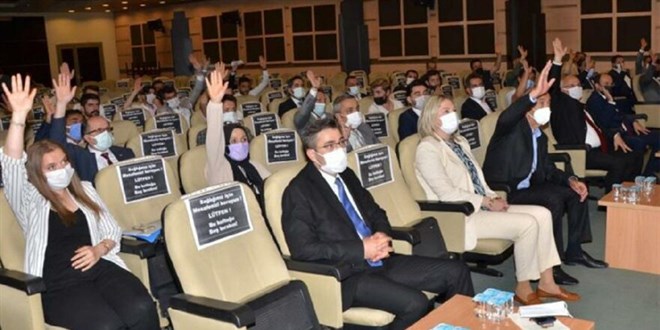 Toplantı ortasında Vali'den aşı yoklaması