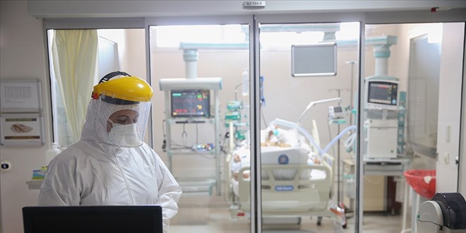 Türkiye'nin koronavirüsle mücadelesinde son 24 saatte yaşananlar