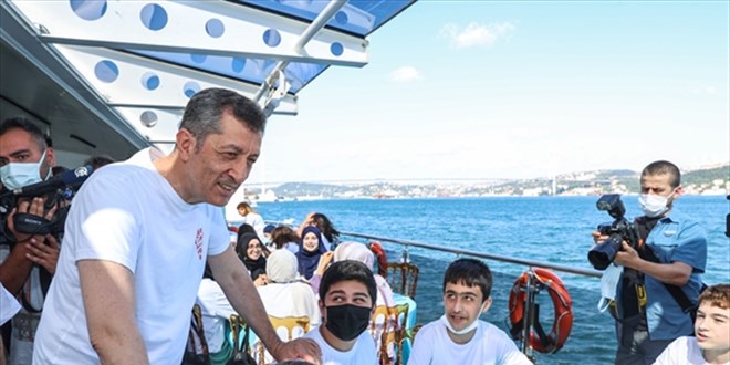 'Telafide Ben de Varım kampanyasında 25 öğretmenimiz bizimle birlikte'