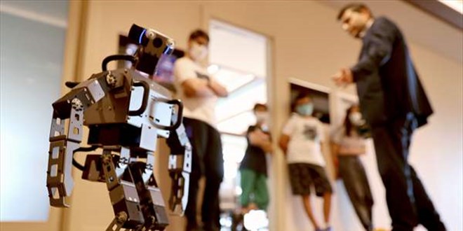 Millet Kütüphanesi'nde 'İnsansı Robot' eğitimleri veriliyor