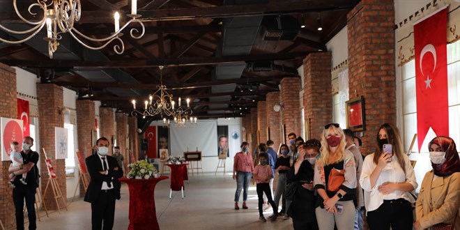 Üniversite'den 'Mehmet Akif Ersoy' ve 'İstiklal Marşı' temalı sergi