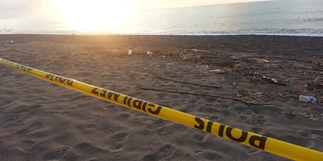 Karadeniz sahilinde deniz mayn tetikleyicisi bulundu