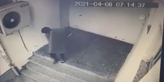 Adana'da bir okuldan televizyon çalan şüpheli yakalandı