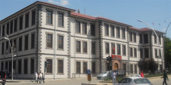 375 sayılı KHK ile görevden çıkarılan astsubay mesleğine geri döndü