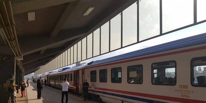Doğu Ekspresi ile 1,5 yıl sonra Kars'tan Ankara'ya sefer