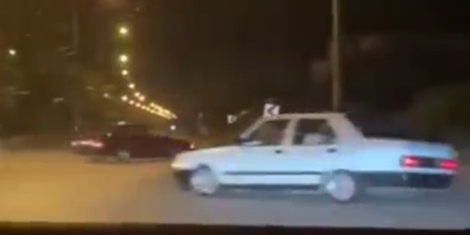 Trafiği durdurup drift yapan magandalar böyle görüntülendi
