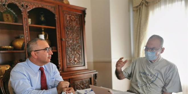Deniz Baykal suçlamalara yanıt verdi