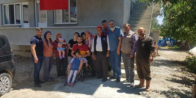 Suriye'de yaralanan Uzman çavuş babaevine getirildi