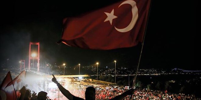 15 Temmuz Demokrasi ve Milli Birlik Gn'nde Trkiye tek ses!