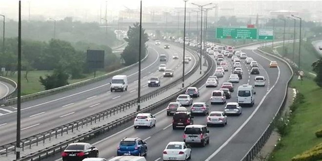 İstanbul'da trafik durma noktasına geldi
