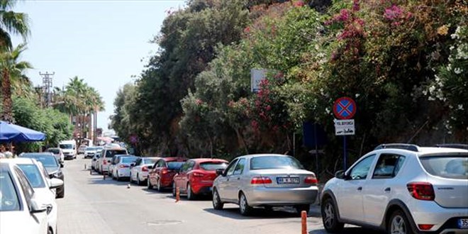 Turistik ilçelerde bayram tatili yoğunluğu başladı
