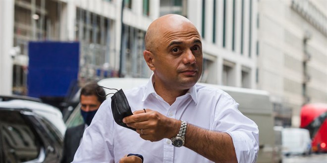 İngiltere Sağlık Bakanı koronavirüse yakalandı