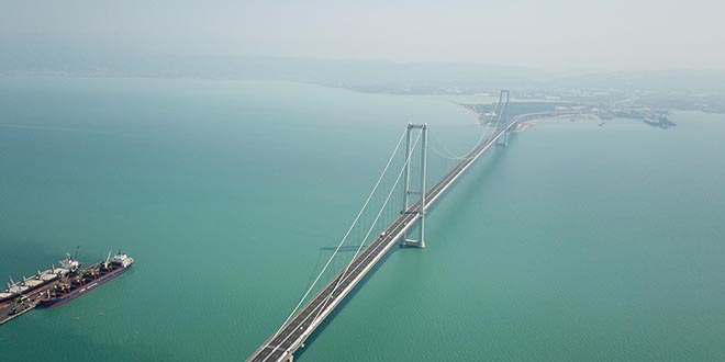 Müsilajdan temizlenen İzmit Körfezi yeniden turkuaz