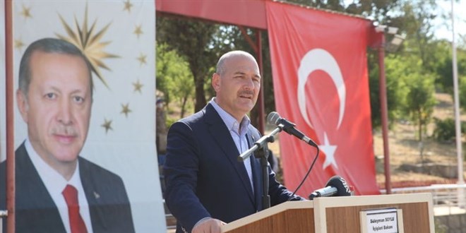 Bakan Soylu polislere hitap ederken gözyaşlarını tutamadı!