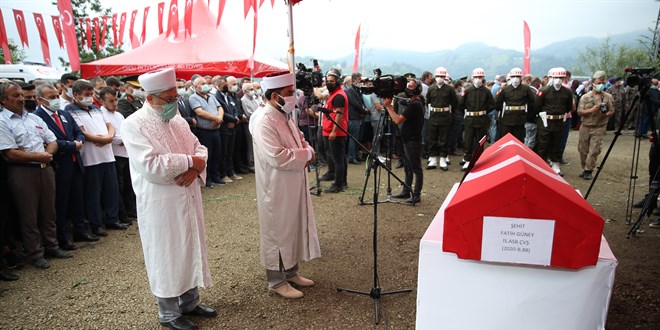 Şehit Astsubay Fatih Güney son yolculuğuna uğurlandı