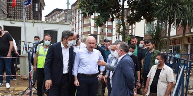 Bakan Karaismailoğlu: Bu gece ve yarınki yoğun yağış için tedbirlerimizi aldık