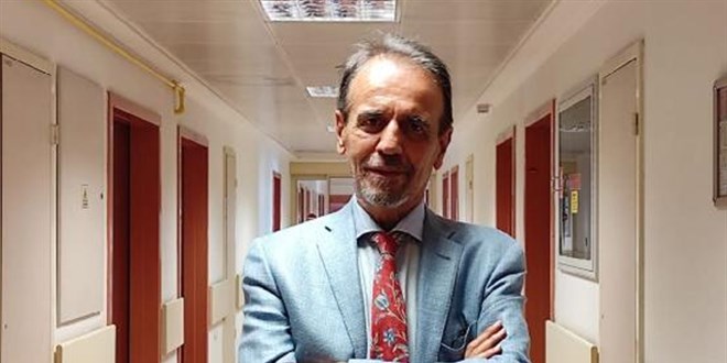 'Salgın son bulana kadar birkaç artış dalgası göreceğiz'