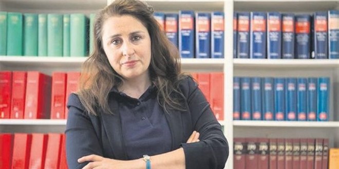 Almanya'da Trk avukatn gizli bilgileri meclis yelerine bildirilmi