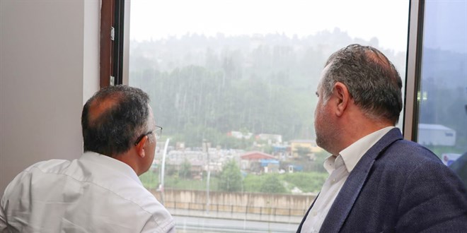 Rize'de 112 hane geçici olarak tahliye edildi