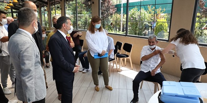 Düzce'de aşı kampanyası muhtarlarla başlatıldı