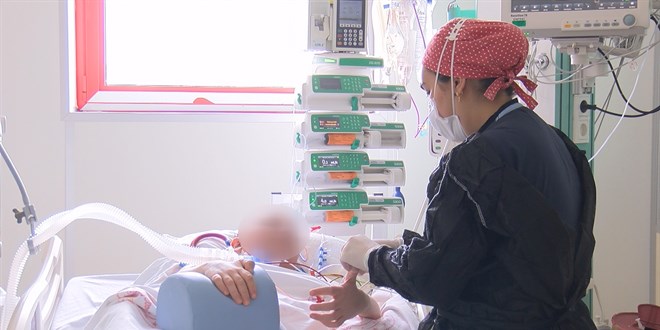 Prof. Dr. Yavuz: Belirli meslek gruplarında aşı zorunlu olmalı