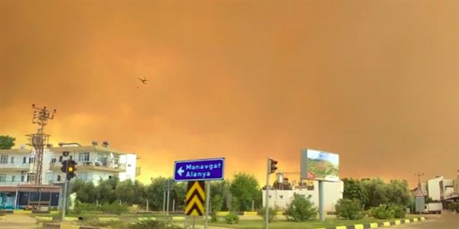 Muhittin B�cek: Antalya'da bug�ne kadar bu b�y�kl�kte yang�n g�rmedik