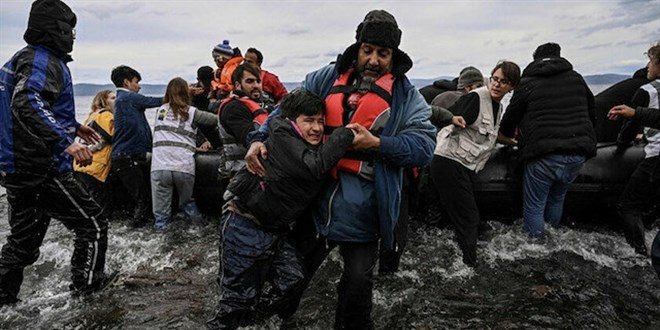Yunanistan'dan AB'ye: G��menler T�rkiye'ye g�nderilsin