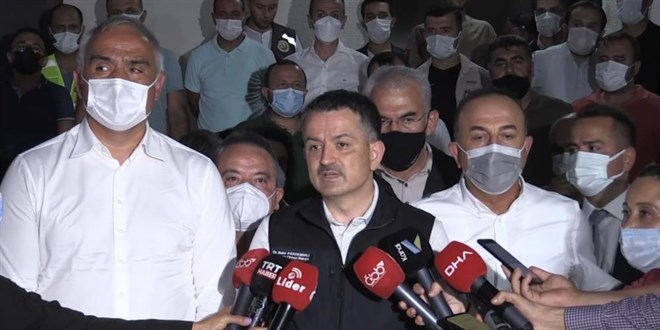 Pakdemirli: Yangın maalesef kontrol altına alınmış değil